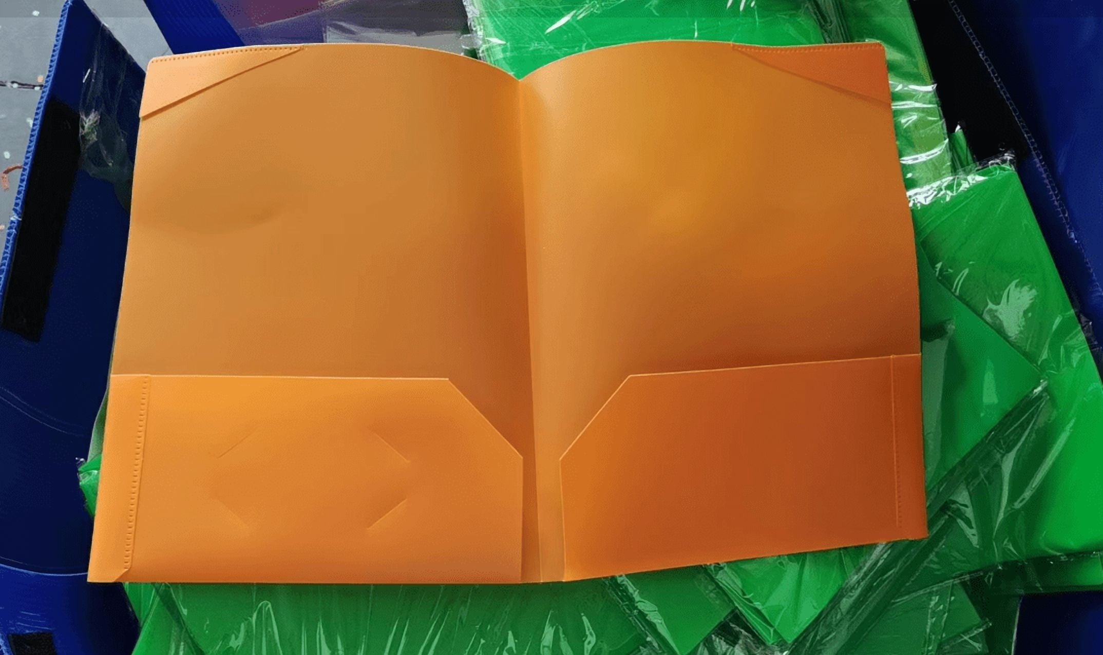 2 Pocket Folders No Prong Folders, Plastic Pocket Folders No Prongs, Heavy Duty Plastic Poly Folders No Prongs for School Office,Colored Letter Size Plastic Folders with Pockets No Brads(Orange)